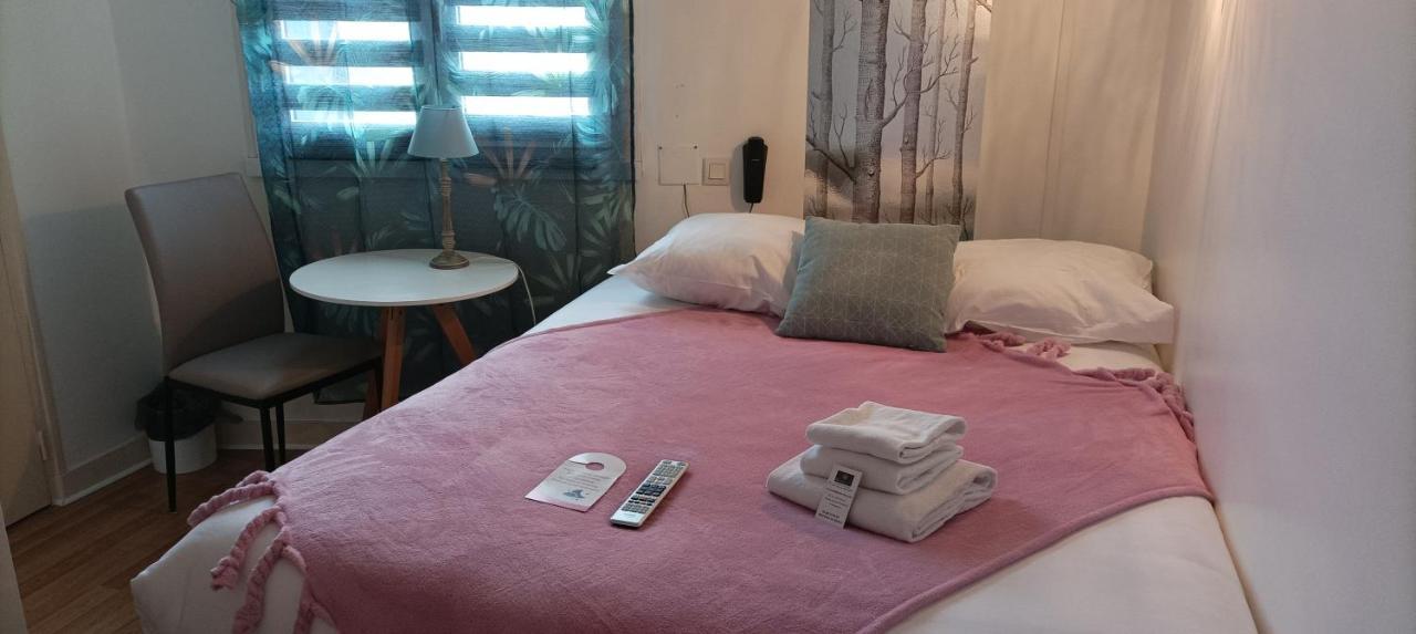 Hotel Le Petit Billot Витре Экстерьер фото