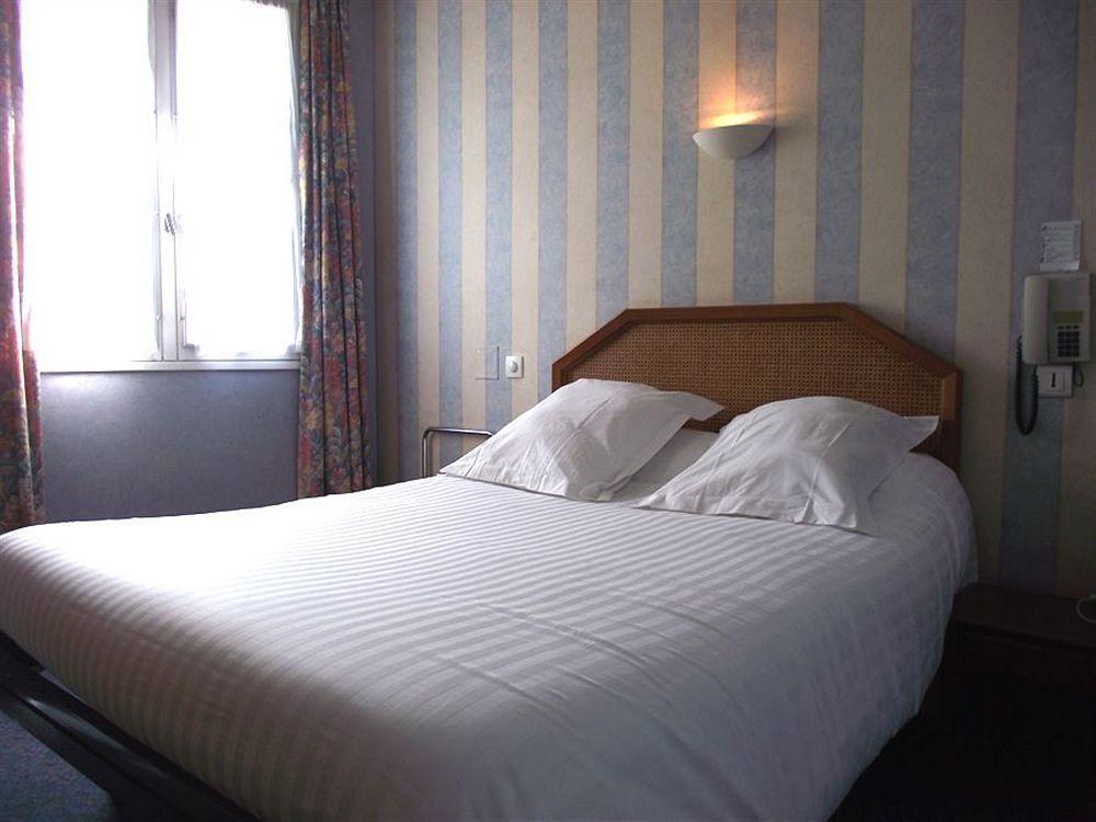 Hotel Le Petit Billot Витре Экстерьер фото